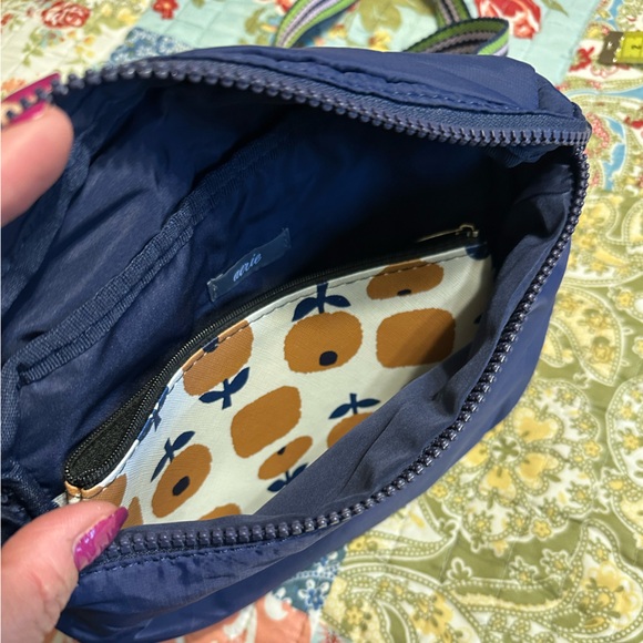 Aerie belt bag and zipper pouch - Picture 10 of 11